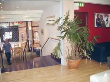 Travelodge Rose Street 3* Édimbourg